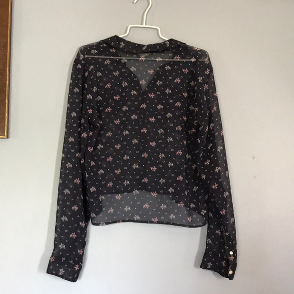 Aeropostale Sheer Button Up Blouse Size Large - Picture 8 of 8